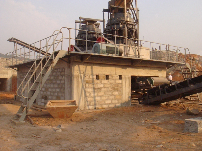圓錐破碎機(jī)工作時(shí)怎么排出異物 1 圆锥破碎机工作时怎么排出异物 - 上海丁博重工(images 1)